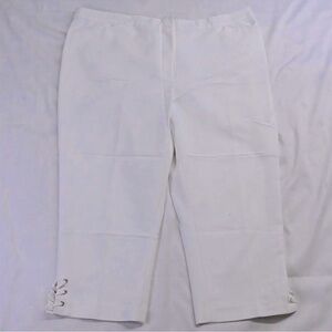 NEW Ruby Rd white Capri pant. Size 18
